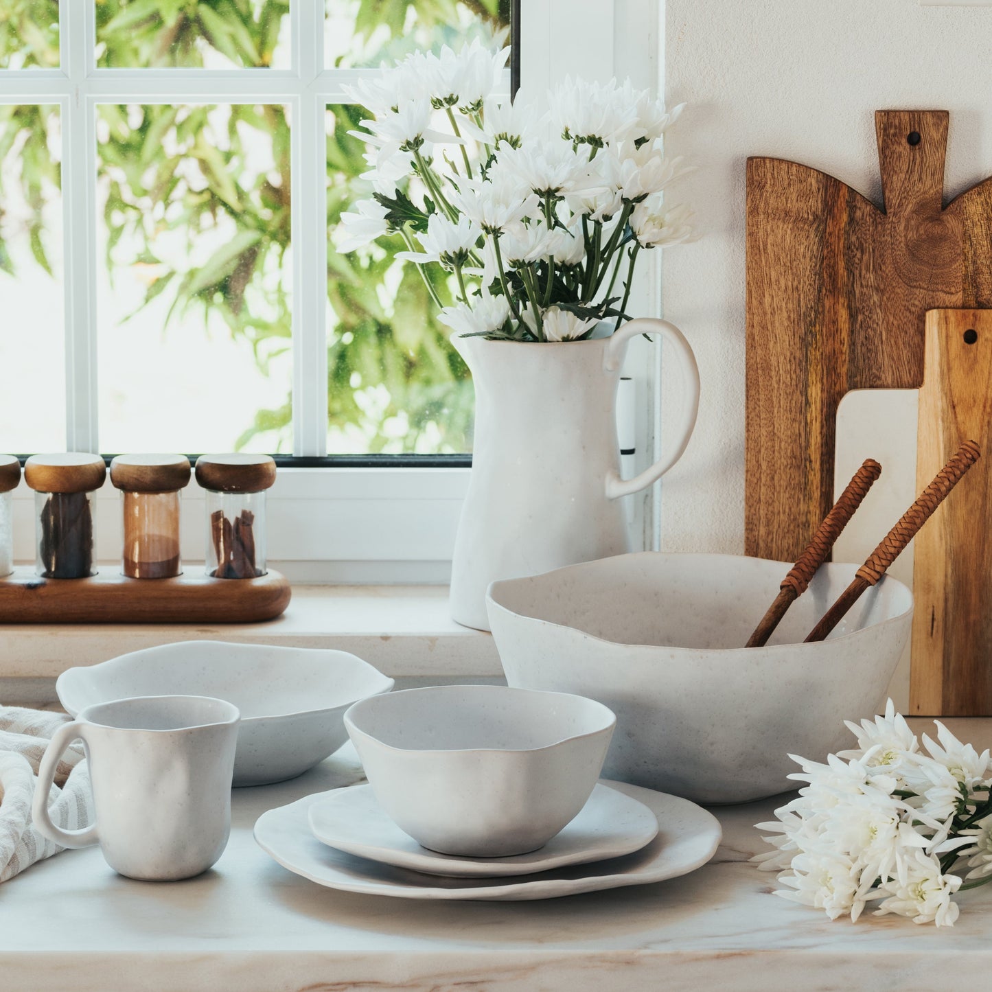 White Ceramic Bowl | White Serving Bowl | Egg back home